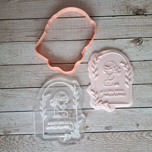 Stampo in acrilico - La mia prima comunione con bambina in preghiera - Outbosser - Cookies Cutter - Formina per biscotti o decorazioni torte