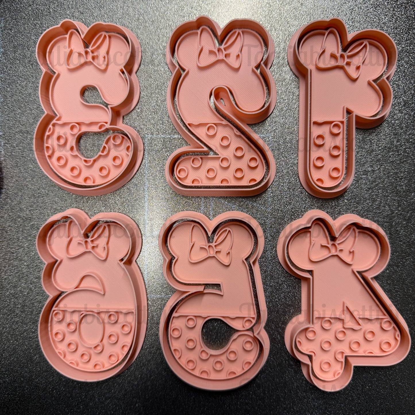 Numeri Mod. MIN 0-9 con fiocco e pois - Altezza 9 CM - stampini per torte in cake design