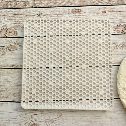 Texture nido d'ape con pallini - Stampo Outbosser in acrilico - Groffatore 9cm x 9cm per decorazione biscotti e torte