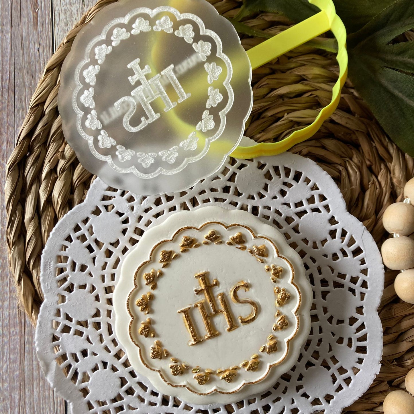 Stampo in acrilico - Prima comunione IHS Mod.1 - Outbosser - Cookies Cutter - Formina per biscotti o decorazioni torte