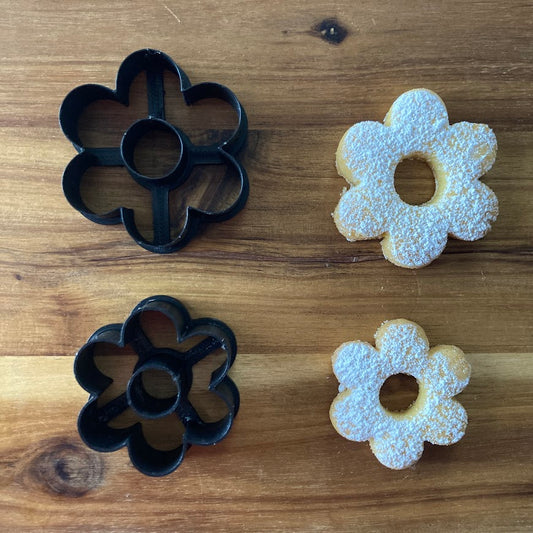 Oeuf de Pâques au Lapin - Biscuit Oeil de taureau - Pâques - Emporte-pièce - Emporte-pièces