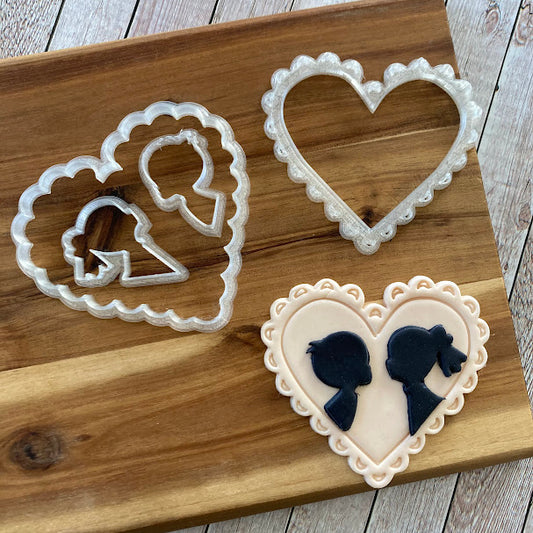Set cuore ondulato con siluette di innamorati tagliabiscotti cookie cutter San Valentino