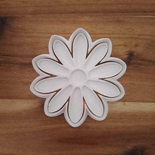 Emporte-pièce Fleur Mod.12 - Dimensions de 5cm à 14cm - Hauteur 1cm