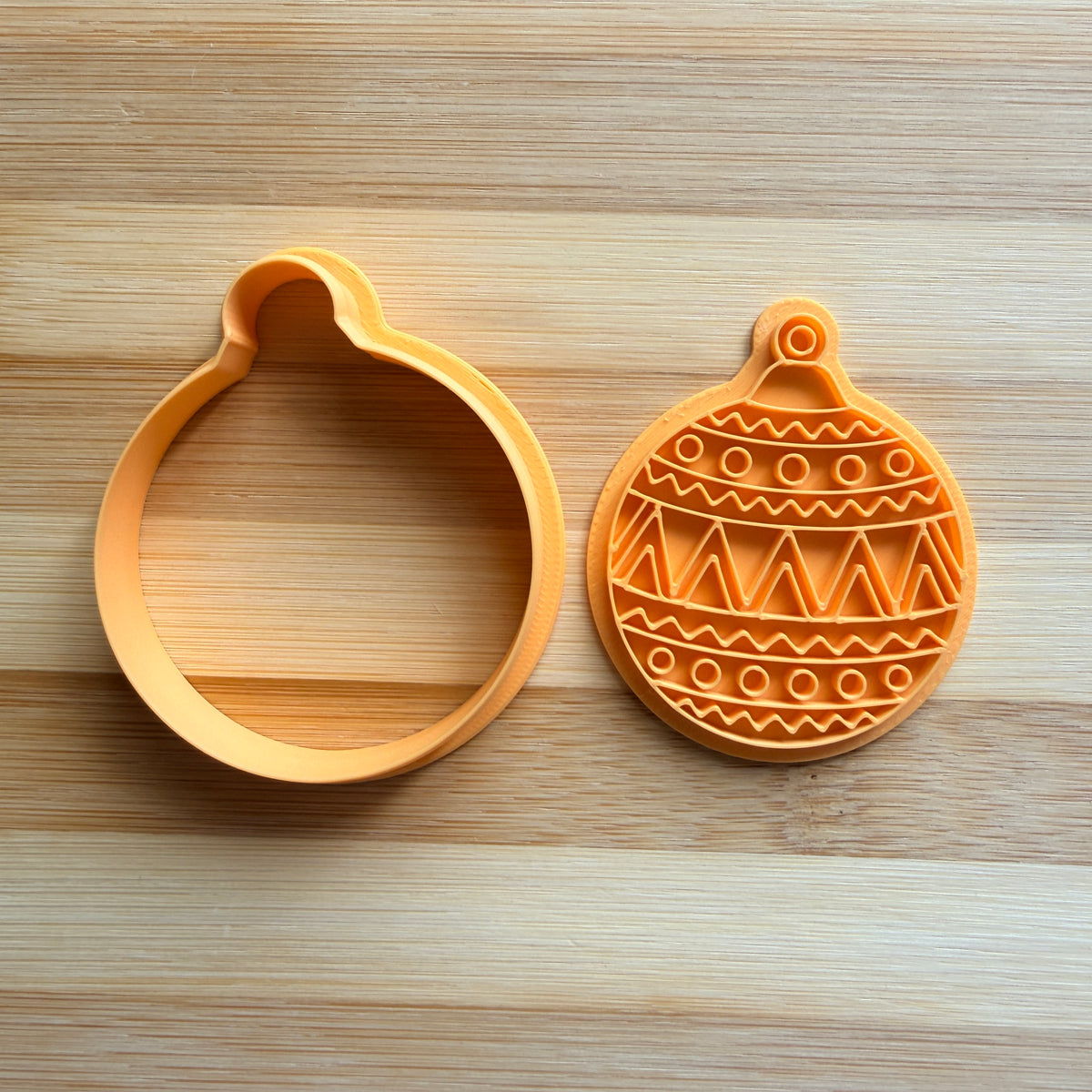 Boule de Noël Mod.2 - Emporte-pièce - Formina - Moule pour biscuits ou décoration de gâteaux