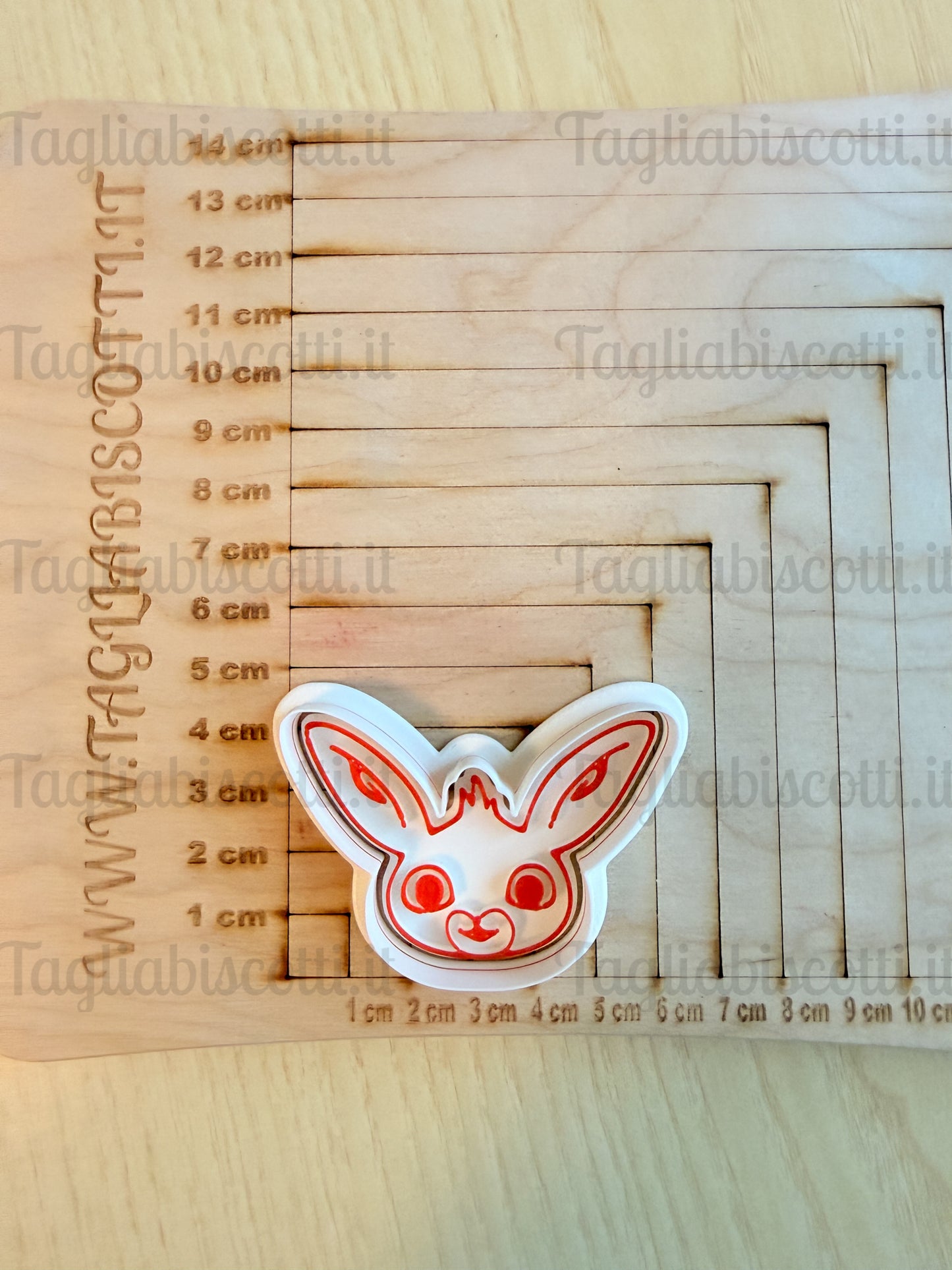 Tagliabiscotti Bin g Personaggi solo viso misura piccola (da 3 a 5cm), per cupcake o creamtart