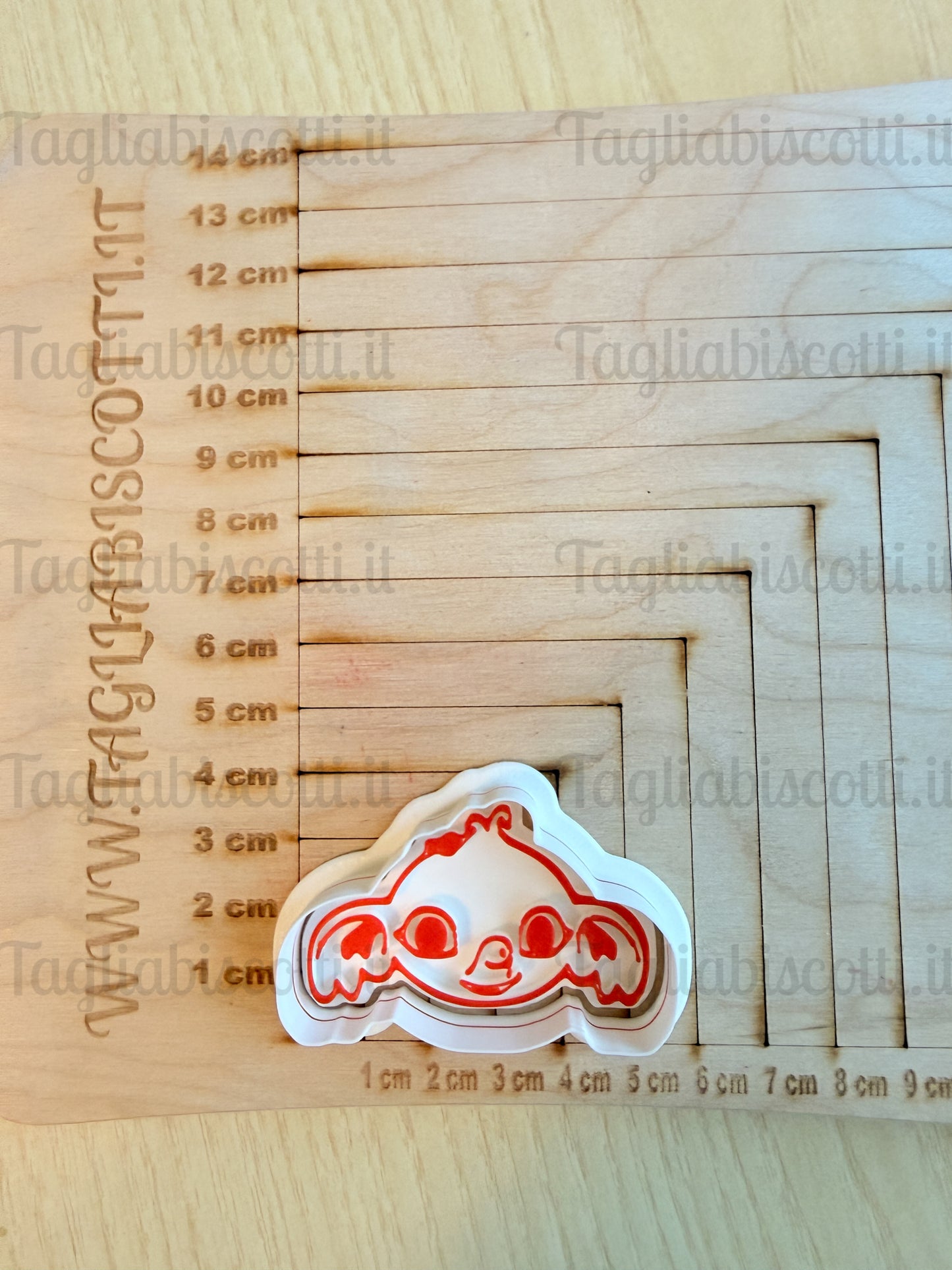 Tagliabiscotti Bin g Personaggi solo viso misura piccola (da 3 a 5cm), per cupcake o creamtart