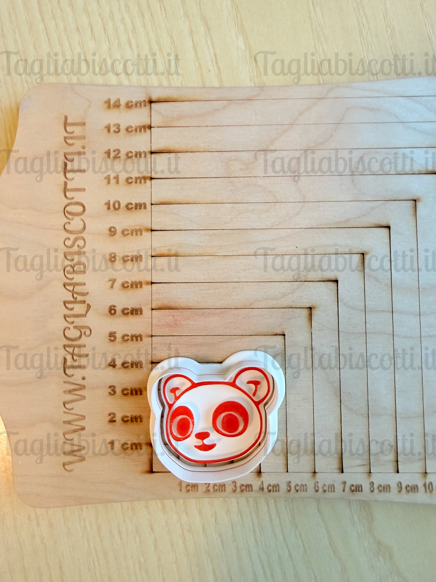 Tagliabiscotti Bin g Personaggi solo viso misura piccola (da 3 a 5cm), per cupcake o creamtart