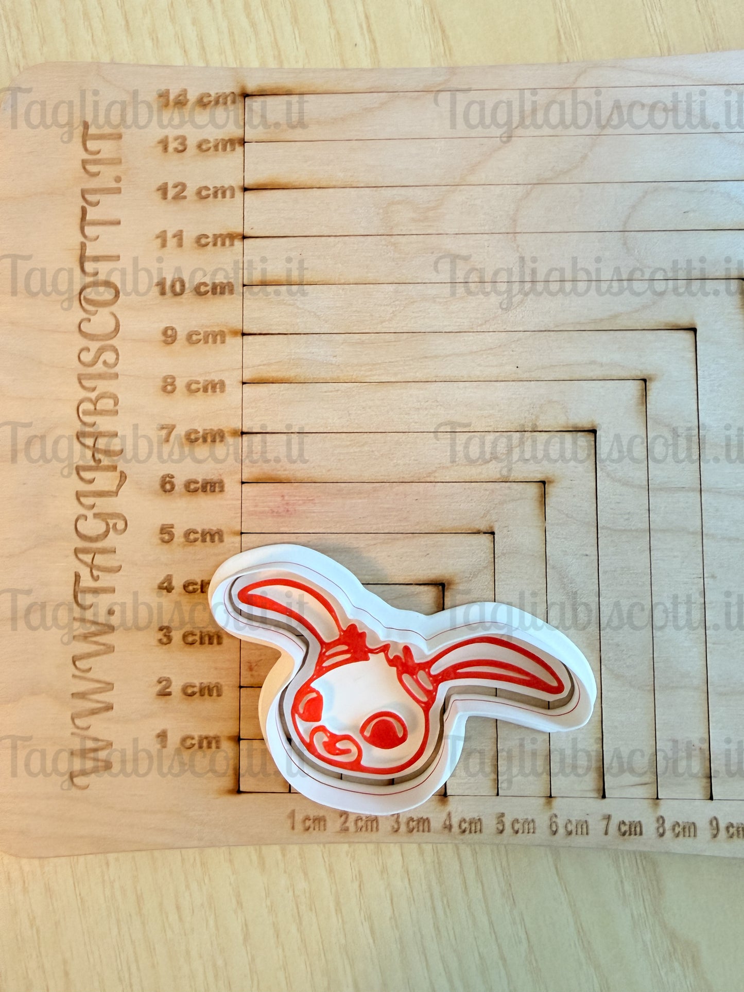 Tagliabiscotti Bin g Personaggi solo viso misura piccola (da 3 a 5cm), per cupcake o creamtart