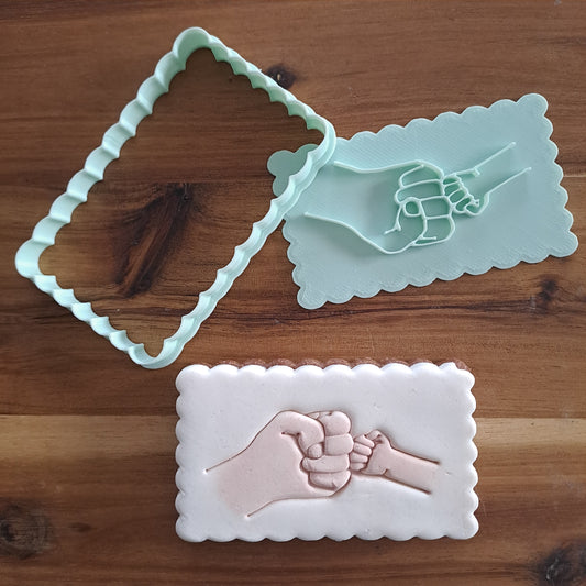 Pugni vicini Padre e Figlio - Festa del Papà - Cookies cutter - Tagliabiscotti - Formina / Stampo per biscotti o decorazione dolci da 8 a 12cm