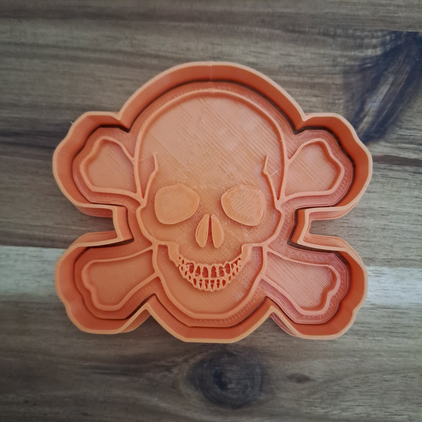 DOWAY Portachiavi Teschio Spettrale – Acrilico Gotico Halloween – Regalo Donna In Sacchetto Velluto