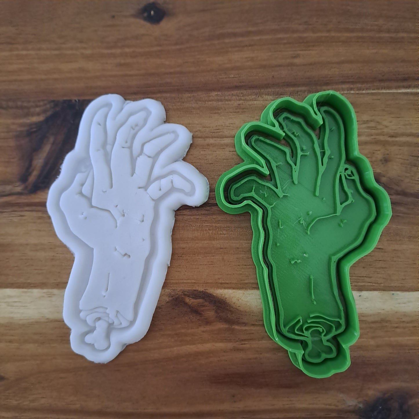 Zombie Arm Mod.1 - Halloween - Emporte-pièce - Moule - Moule pour biscuits ou décorations en pâte à sucre pour cake design