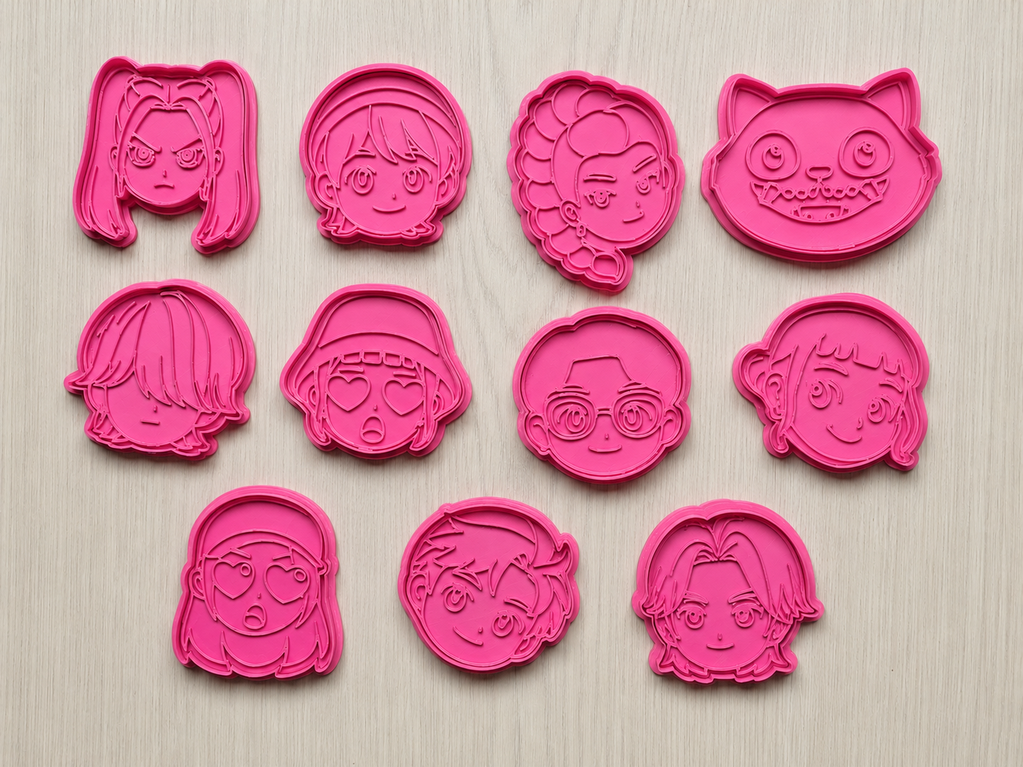 Tagliabiscotti Cacciatrici di demoni K Demon Hunters Pop Cookies cutter 8cm set 2