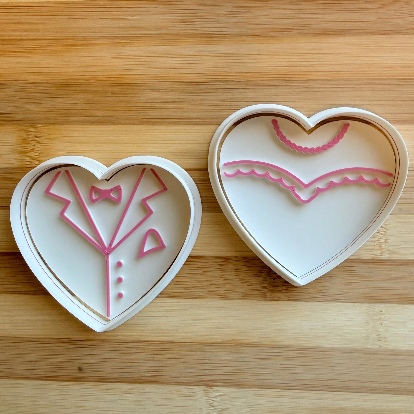 Tagliabiscotti a forma di cuore con tema matrimonio per biscotti e decorazioni in pasta di zucchero