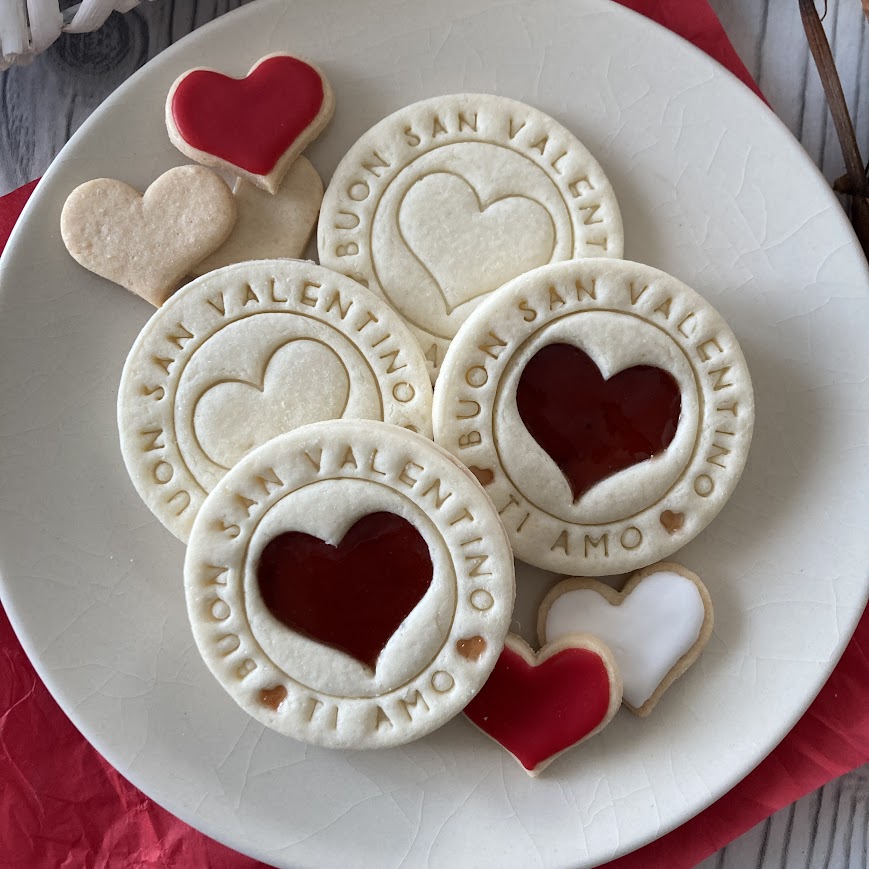 Emporte-pièce Saint Valentin - Chiot avec enveloppe postale - Emporte-pièce - Moule pour biscuits ou décorations en pâte à sucre
