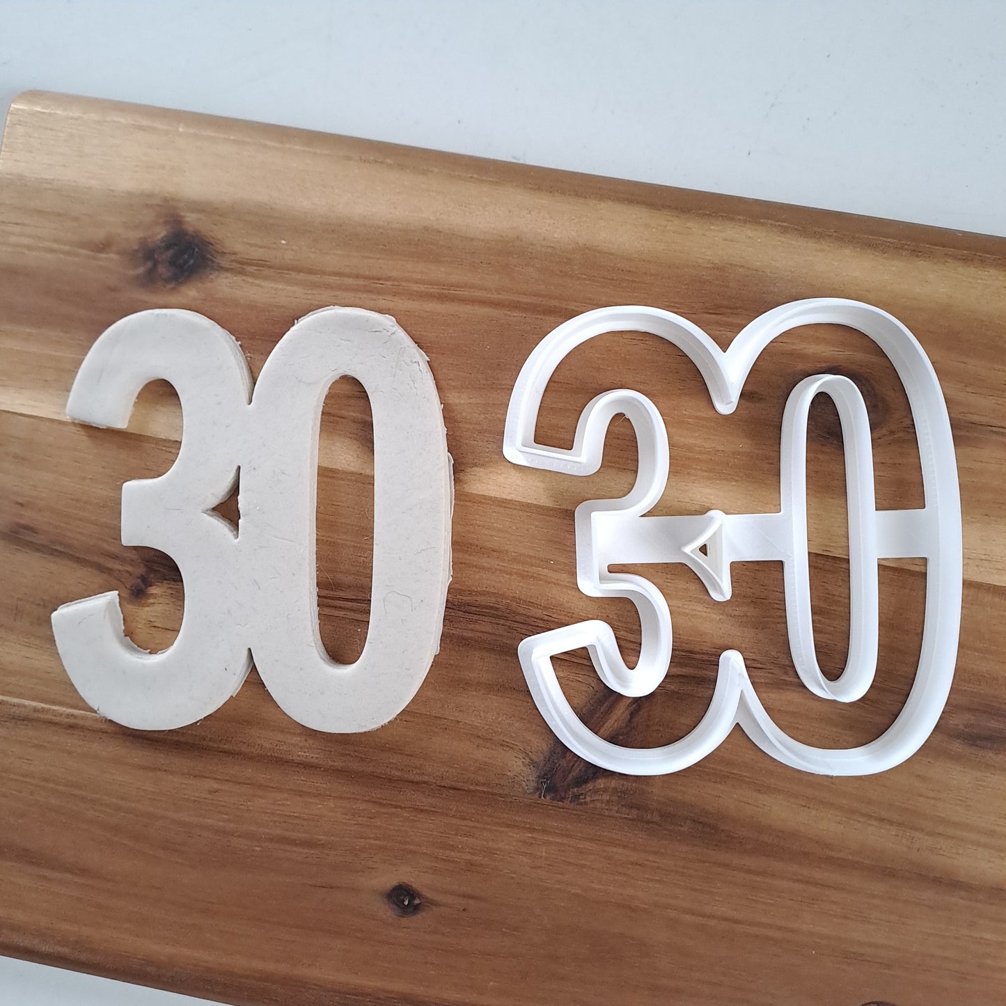 Numbers of your choice from 0 to 100 - for cake decoration - 10cm