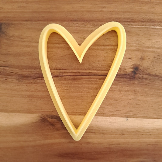 LOVE - San Valentino - Cookies cutter - Tagliabiscotti - Formina - Cutter per biscotti o decorazioni torte in pasta di zucchero - Misura 8cm x 8cm x 1,2cm LOVE - San Valentino - Cookies cutter - Tagliabiscotti - Formina - Cutter per biscotti o decorazioni torte in pasta di zucchero - Misura 8cm x 8cm x 1,2cm